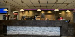 Ontmoetingsruimte met bar